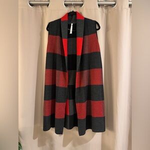 Leo & Nicole Black and Red Knit Cardigan